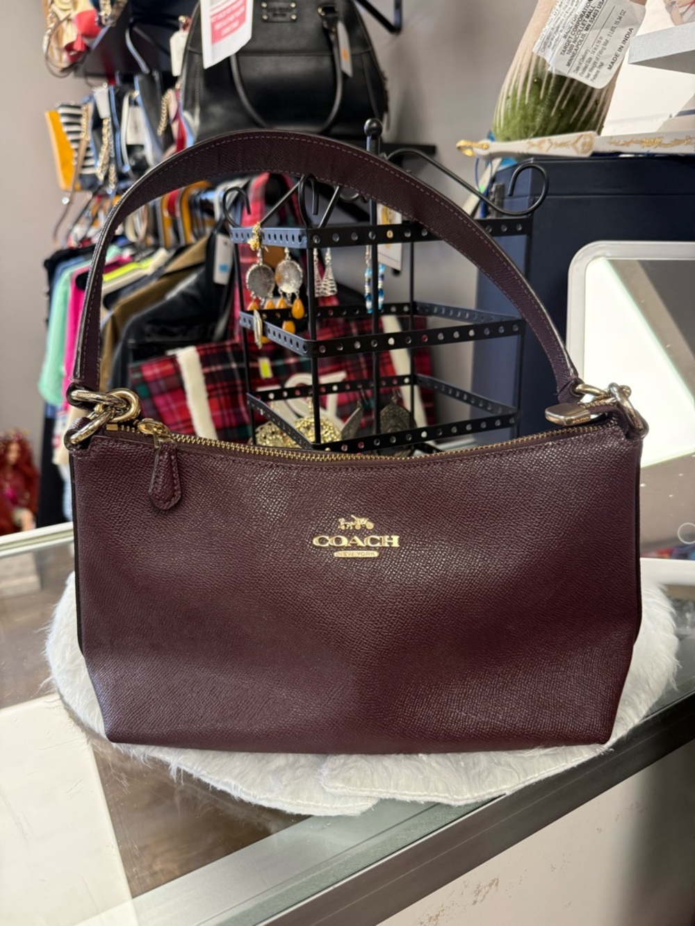 Coach Burgundy Shoulder Bag with Gold Hardware - Picture 4 of 10